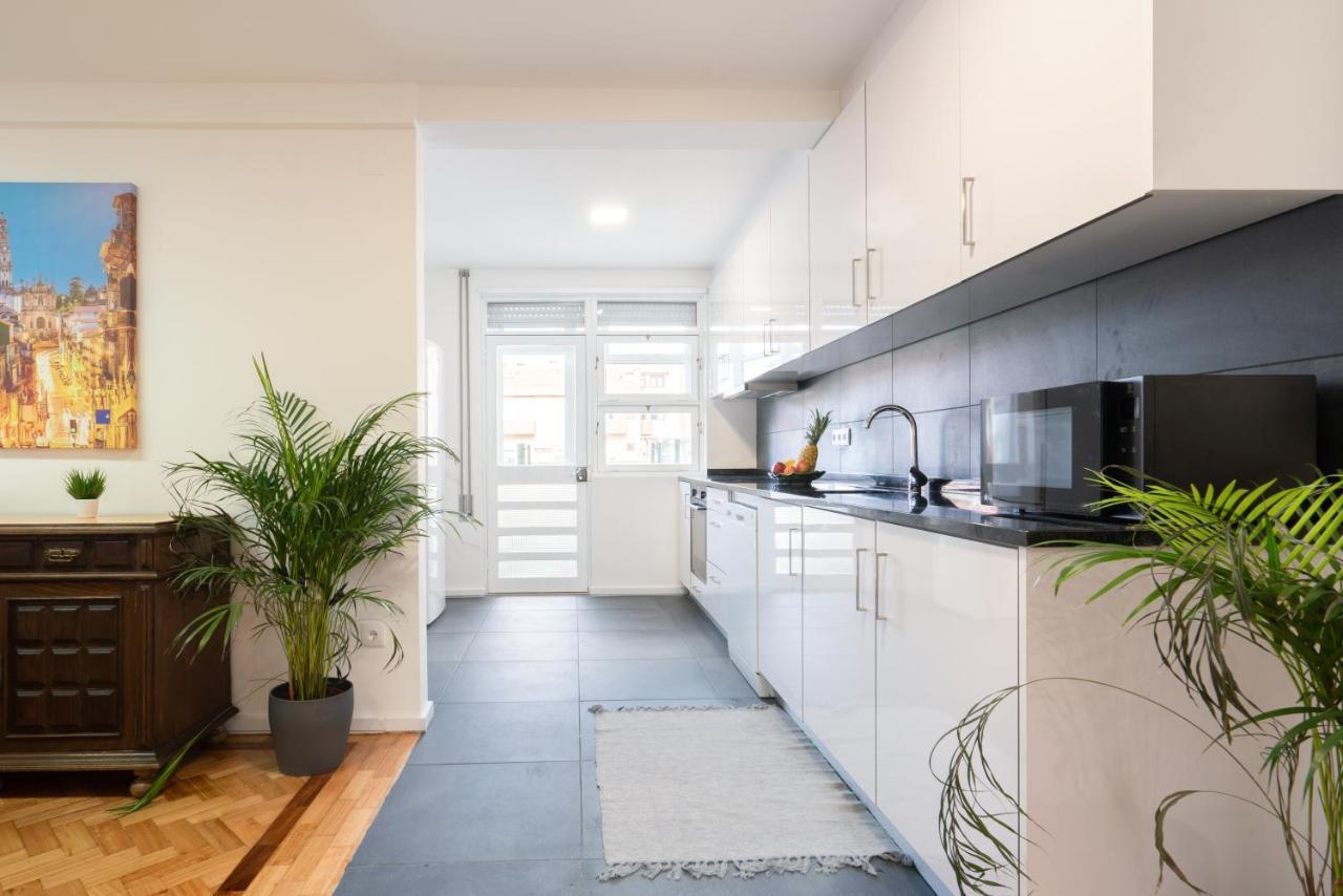 Host Wise - Spacious Fresh Flat W Terrace - Near Sea Espinho  Luaran gambar